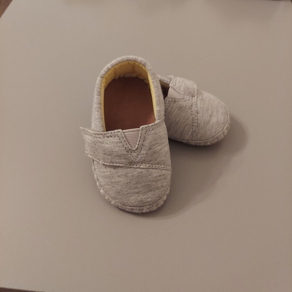 Baby Toms- size 4